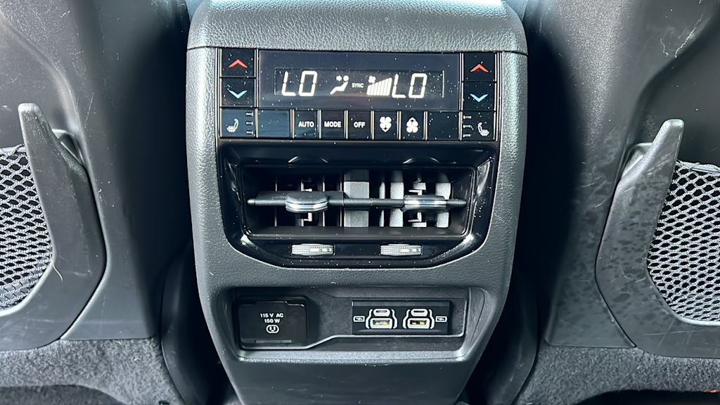Thumbnail: 2024 Jeep Grand Cherokee - 29