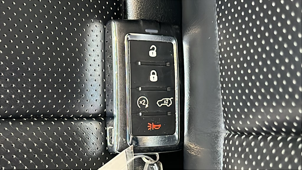 Thumbnail: 2022 Jeep Grand Cherokee - 29