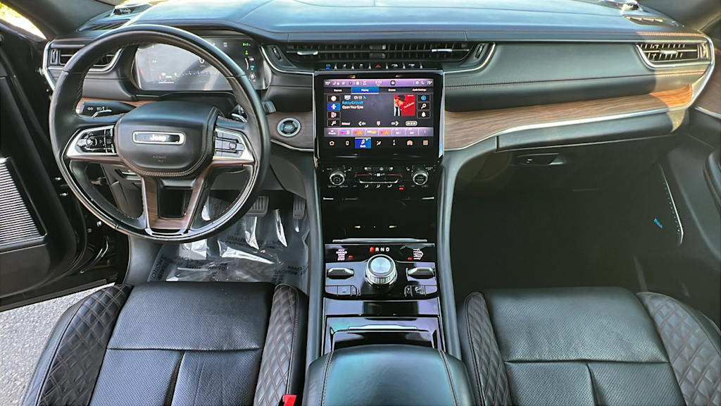 Thumbnail: 2023 Jeep Grand Cherokee - 11