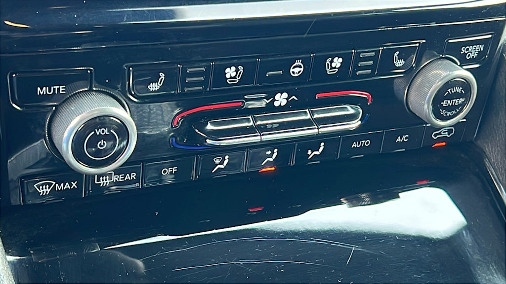 Thumbnail: 2022 Jeep Grand Cherokee - 21