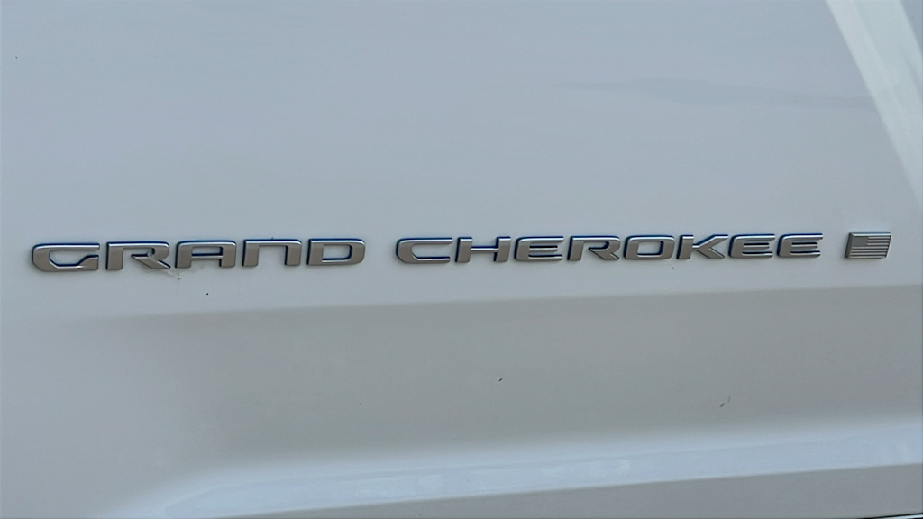 Thumbnail: 2022 Jeep Grand Cherokee - 7