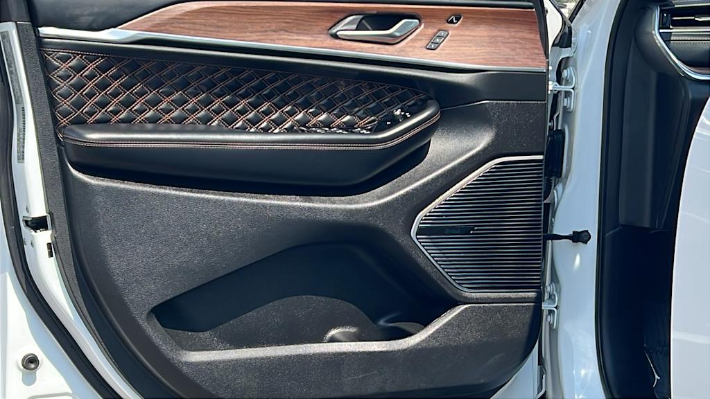 Thumbnail: 2022 Jeep Grand Cherokee - 27