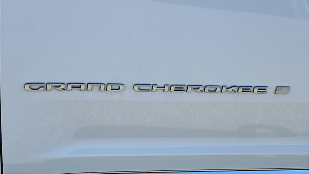 Thumbnail: 2022 Jeep Grand Cherokee - 30