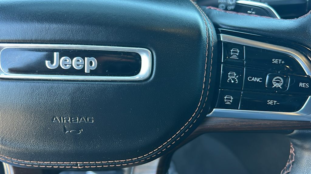 Thumbnail: 2022 Jeep Grand Cherokee - 25