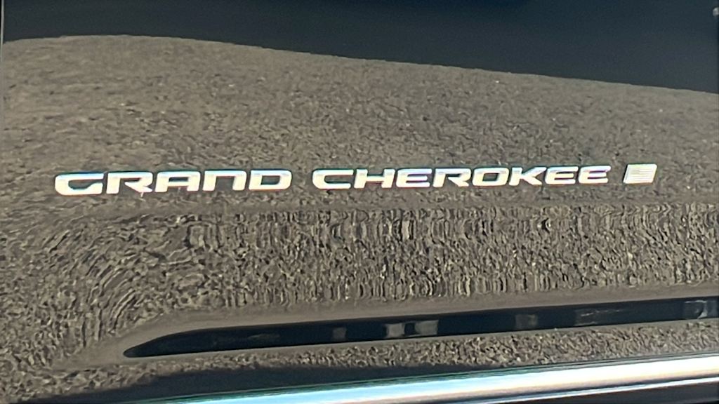 Thumbnail: 2023 Jeep Grand Cherokee - 7