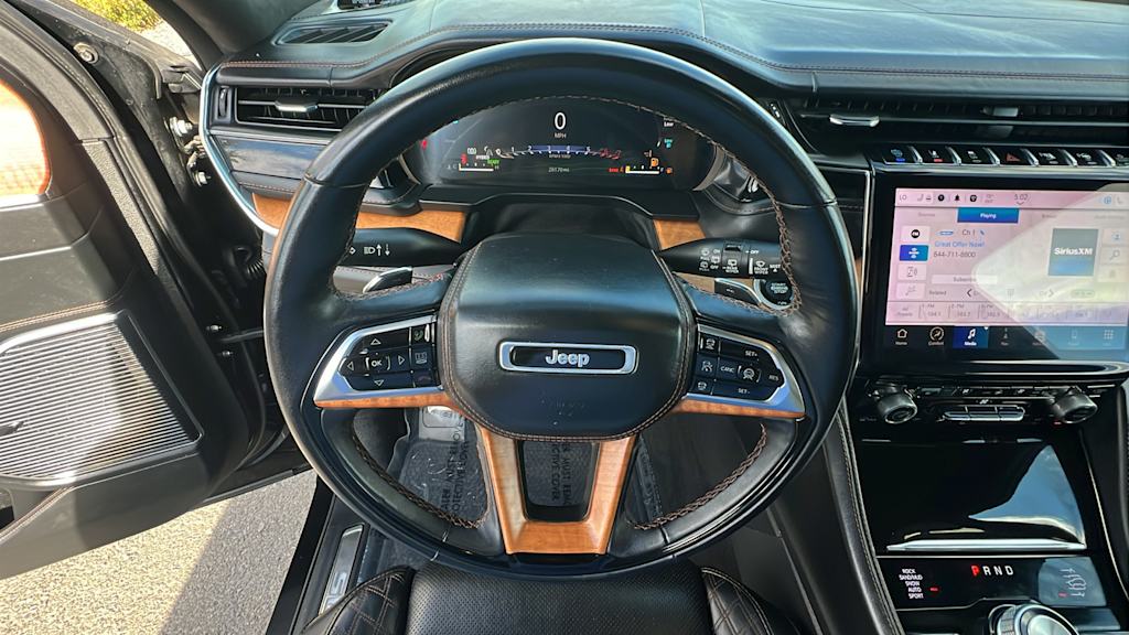 Thumbnail: 2023 Jeep Grand Cherokee - 12