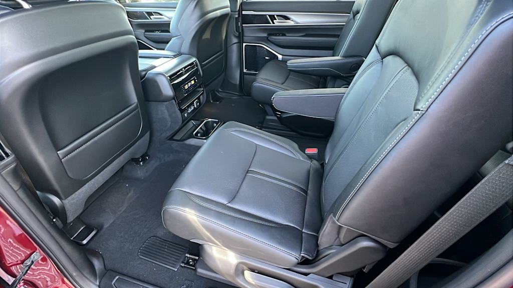 Thumbnail: 2026 Jeep Grand Wagoneer L - 12