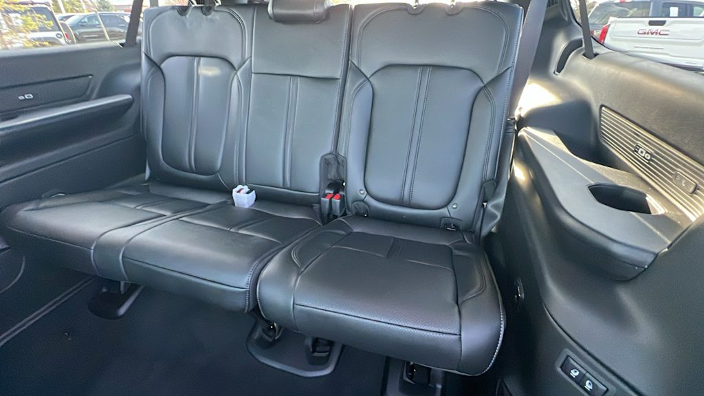 Thumbnail: 2026 Jeep Grand Wagoneer L - 30