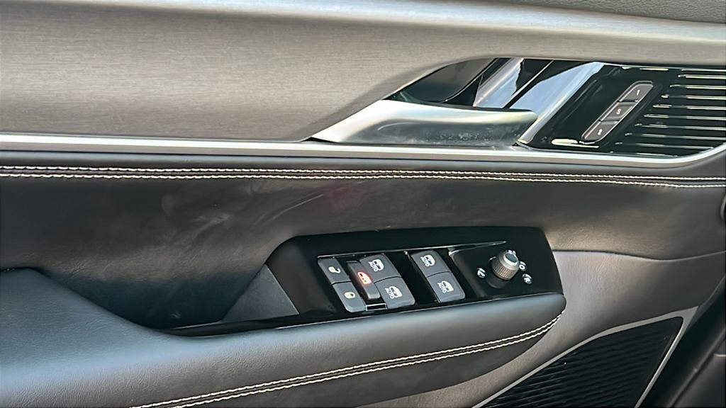 Thumbnail: 2026 Jeep Grand Wagoneer L - 27