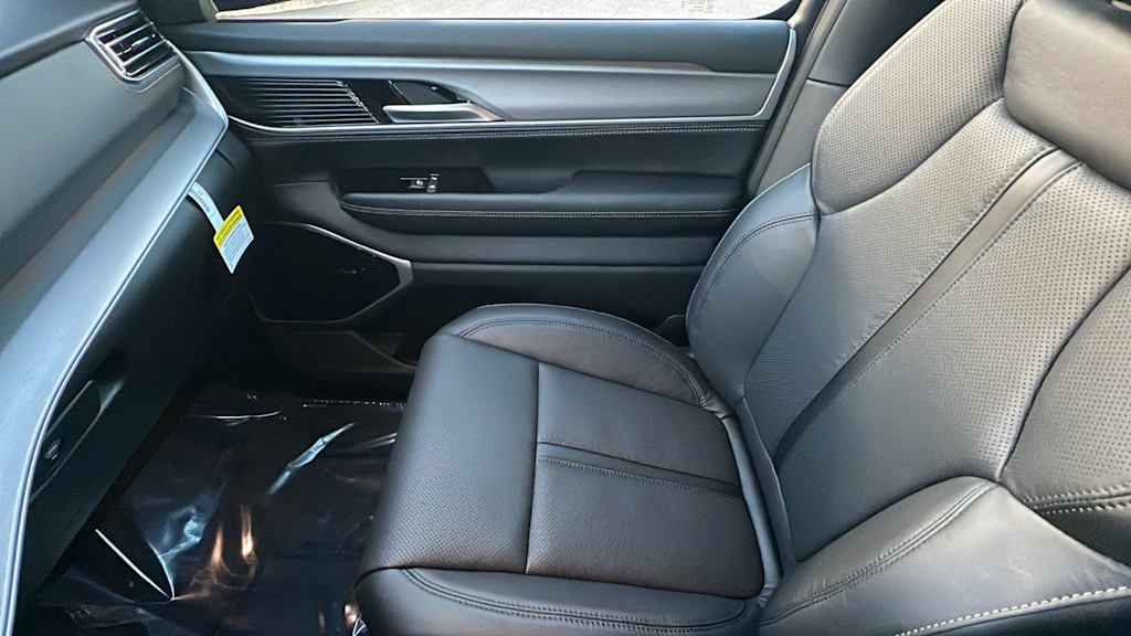 Thumbnail: 2026 Jeep Grand Wagoneer L - 11