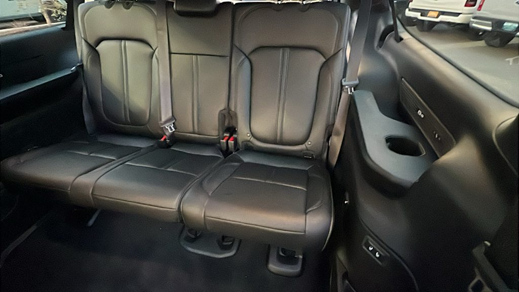 Thumbnail: 2026 Jeep Grand Wagoneer L - 10