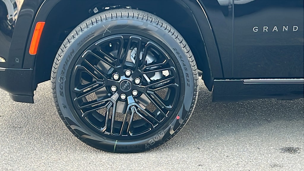 Thumbnail: 2026 Jeep Grand Wagoneer L - 7