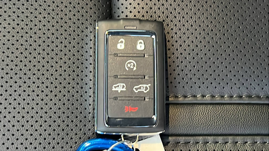 Thumbnail: 2026 Jeep Grand Wagoneer L - 16