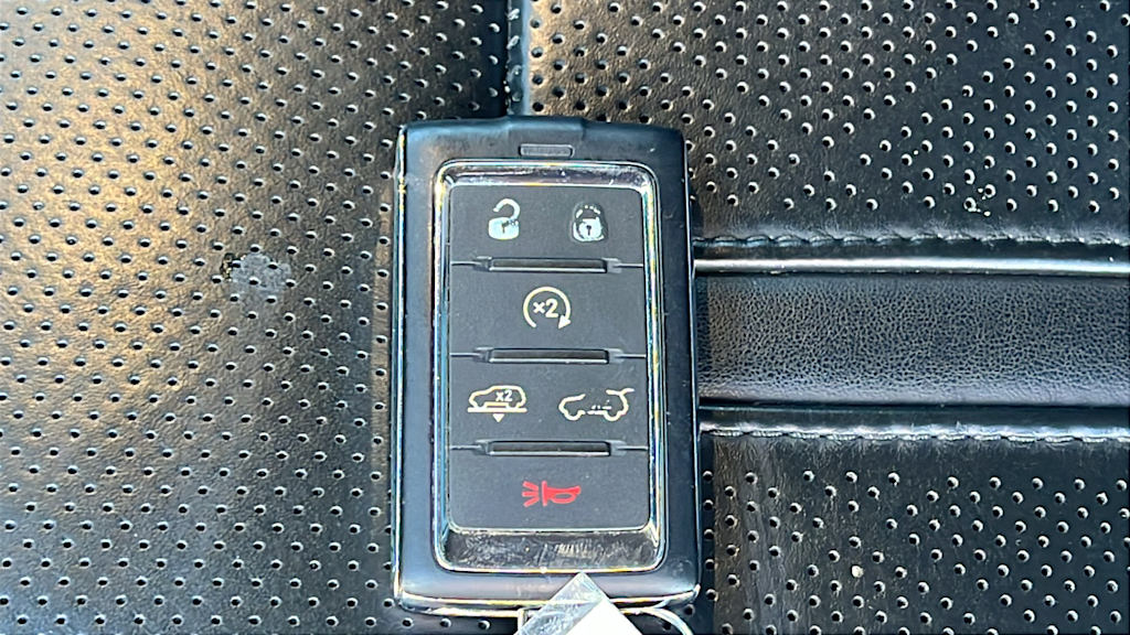 Thumbnail: 2024 Jeep Grand Wagoneer L - 15