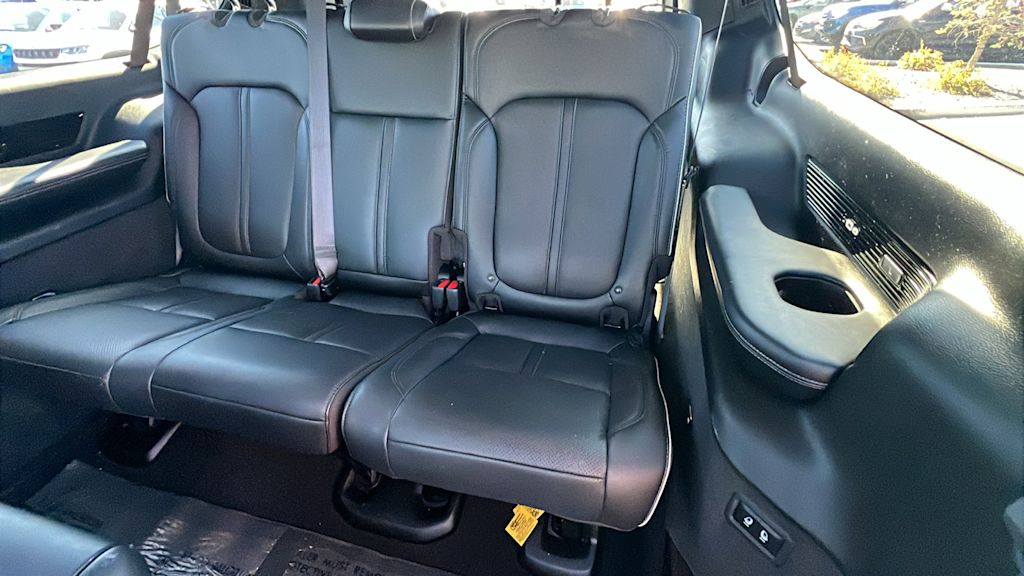 Thumbnail: 2024 Jeep Grand Wagoneer L - 32