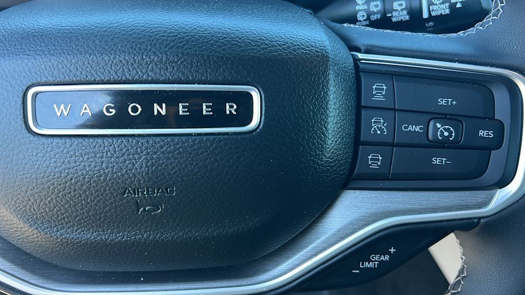 Thumbnail: 2025 Jeep Wagoneer - 25