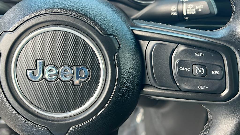 Thumbnail: 2022 Jeep Gladiator - 27