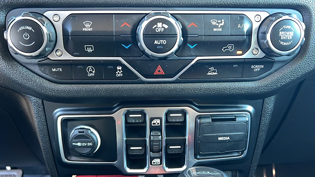 Thumbnail: 2024 Jeep Gladiator - 23