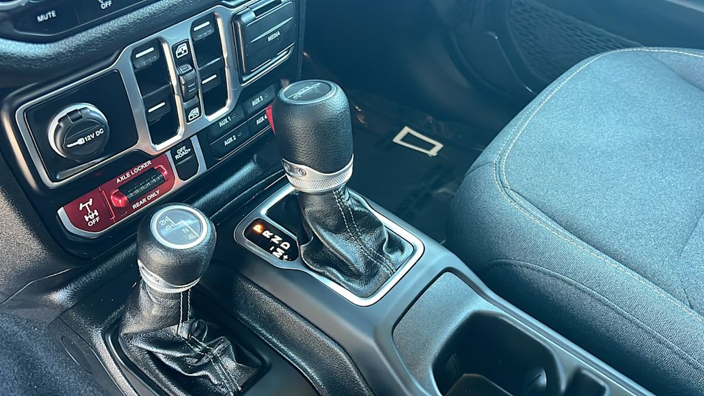 Thumbnail: 2024 Jeep Gladiator - 15