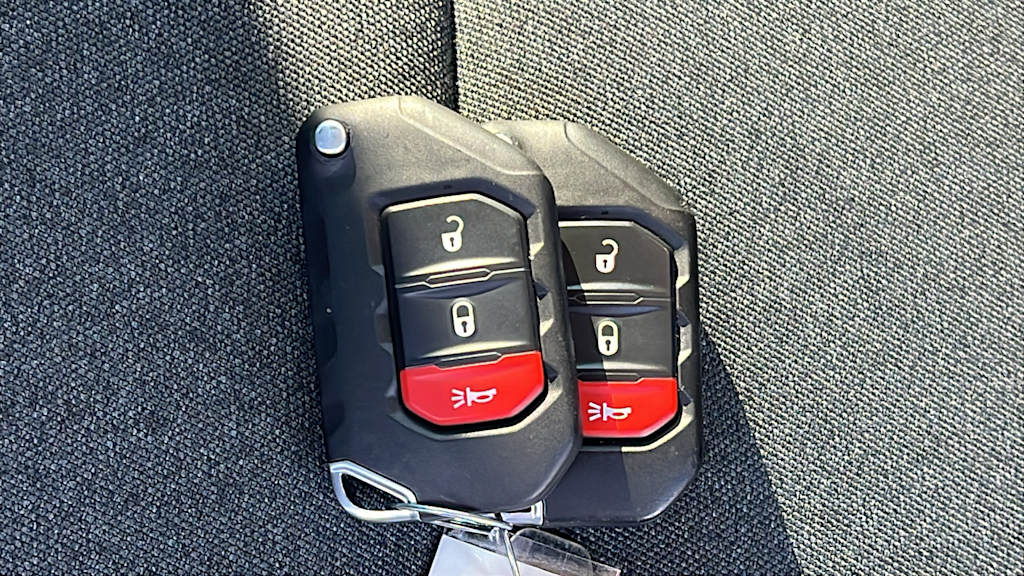 Thumbnail: 2024 Jeep Gladiator - 18