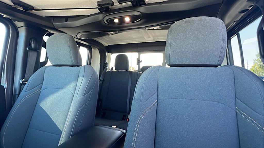 Thumbnail: 2024 Jeep Gladiator - 10