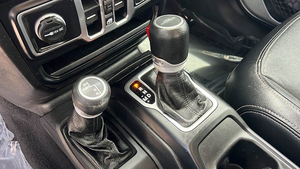 Thumbnail: 2020 Jeep Gladiator - 15