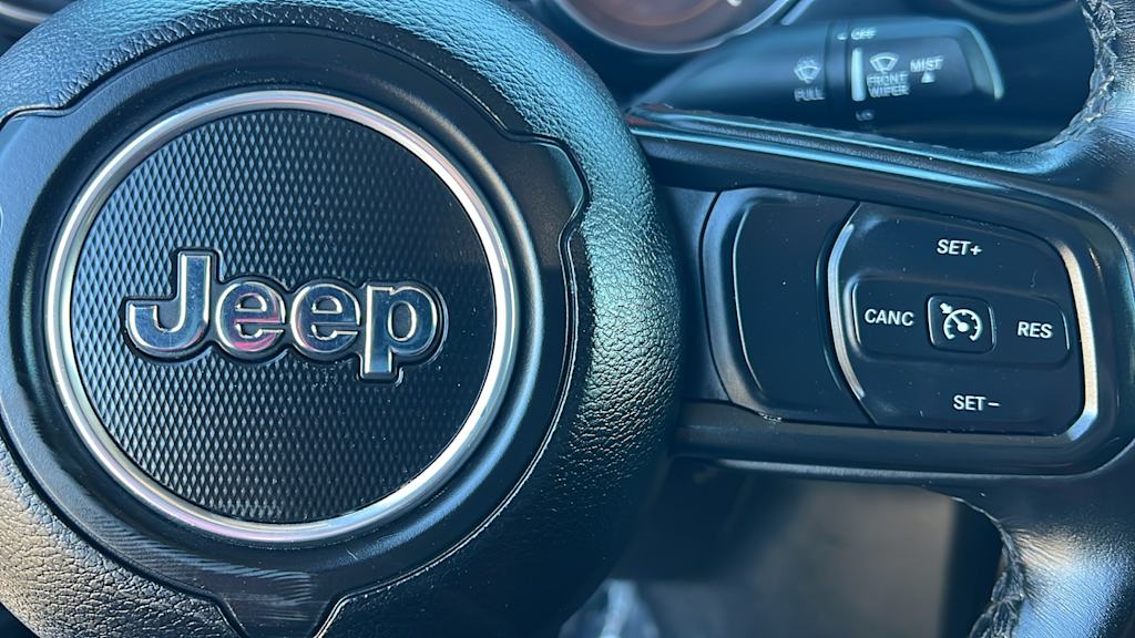 Thumbnail: 2022 Jeep Gladiator - 25