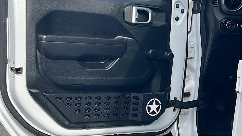 Thumbnail: 2021 Jeep Gladiator - 28
