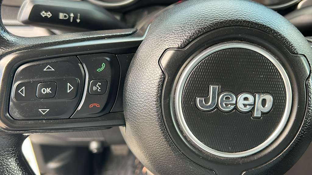 Thumbnail: 2021 Jeep Gladiator - 25