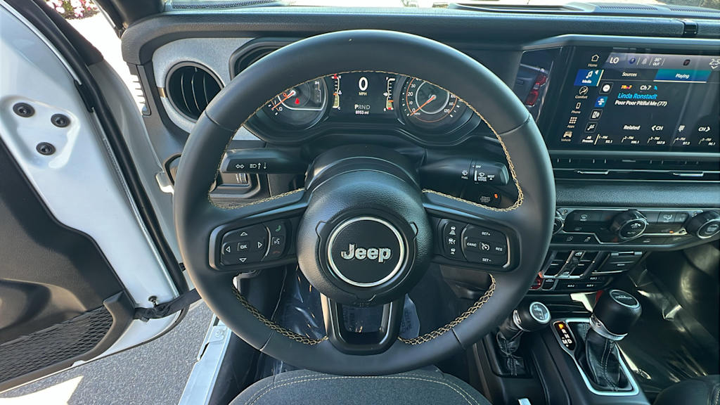 Thumbnail: 2024 Jeep Gladiator - 9