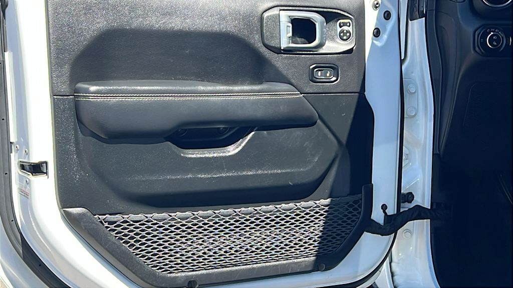 Thumbnail: 2021 Jeep Gladiator - 28