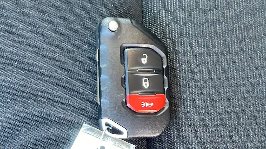 Thumbnail: 2021 Jeep Gladiator - 18