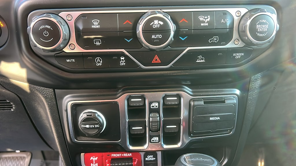 Thumbnail: 2021 Jeep Gladiator - 23