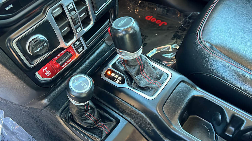 Thumbnail: 2021 Jeep Gladiator - 15