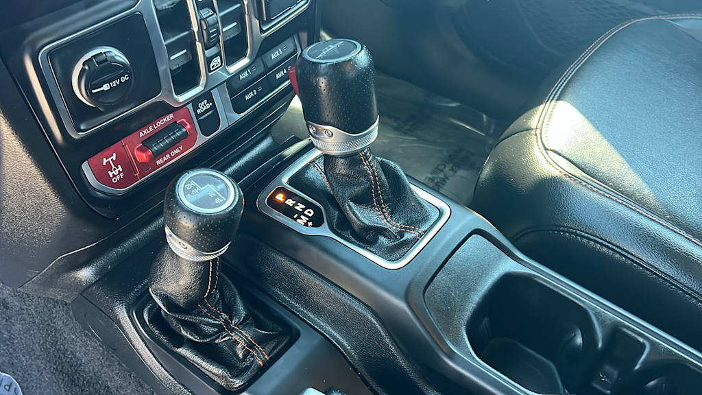 Thumbnail: 2021 Jeep Gladiator - 15