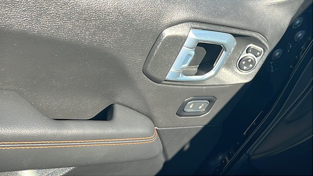 Thumbnail: 2021 Jeep Gladiator - 26