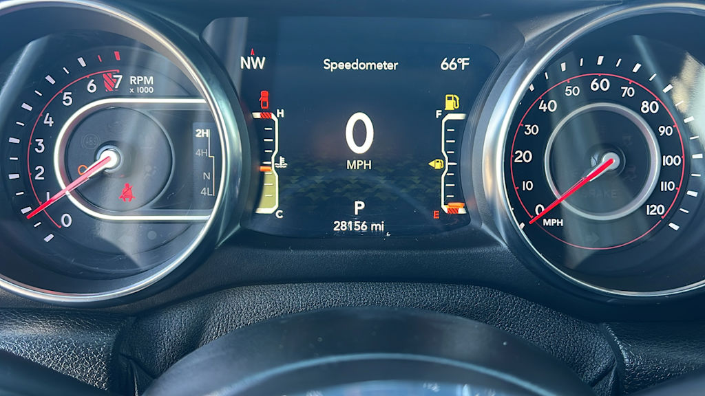 Thumbnail: 2021 Jeep Gladiator - 16