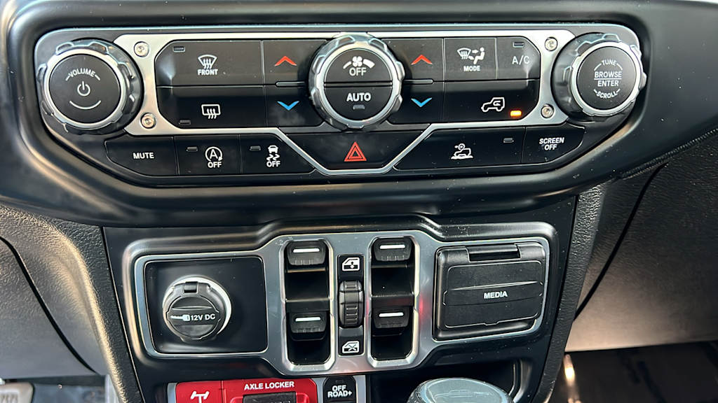 Thumbnail: 2022 Jeep Gladiator - 23