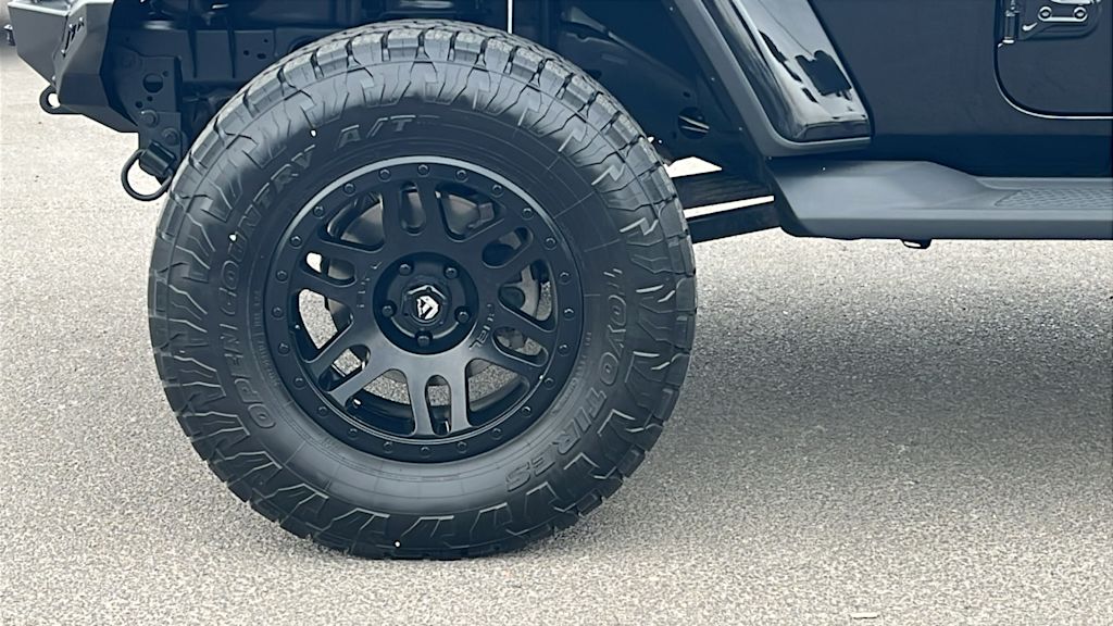 Thumbnail: 2021 Jeep Gladiator - 7