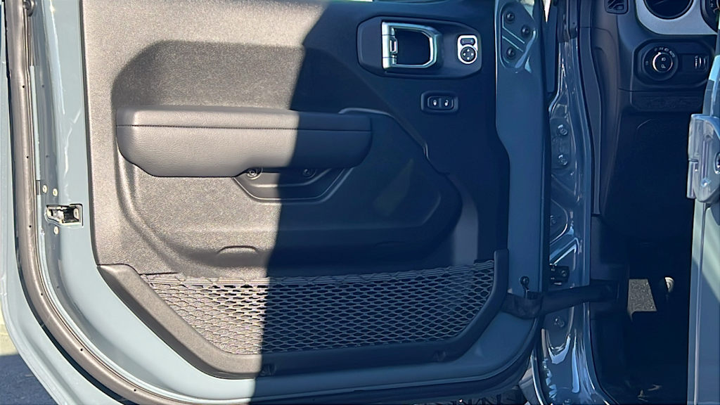 Thumbnail: 2026 Jeep Gladiator - 27