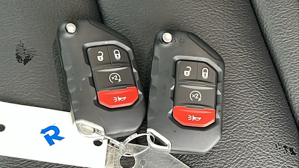 Thumbnail: 2025 Jeep Gladiator - 18