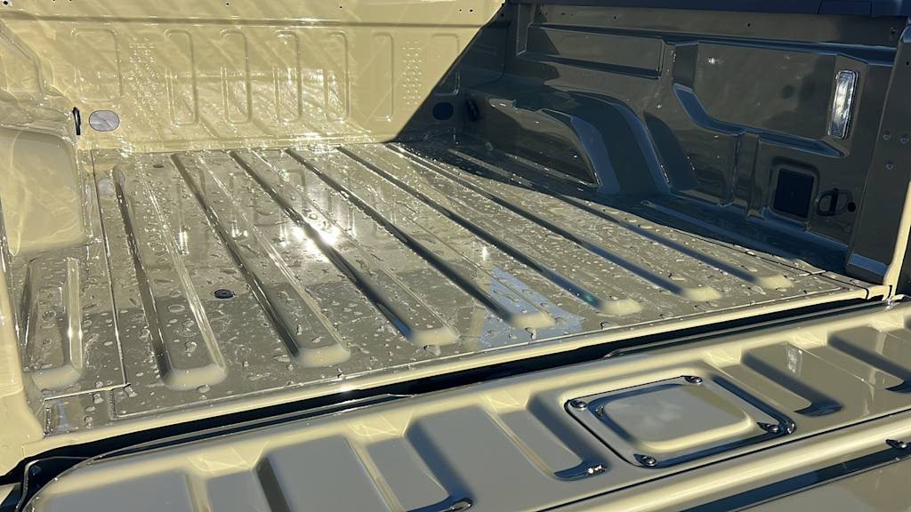 Thumbnail: 2026 Jeep Gladiator - 17