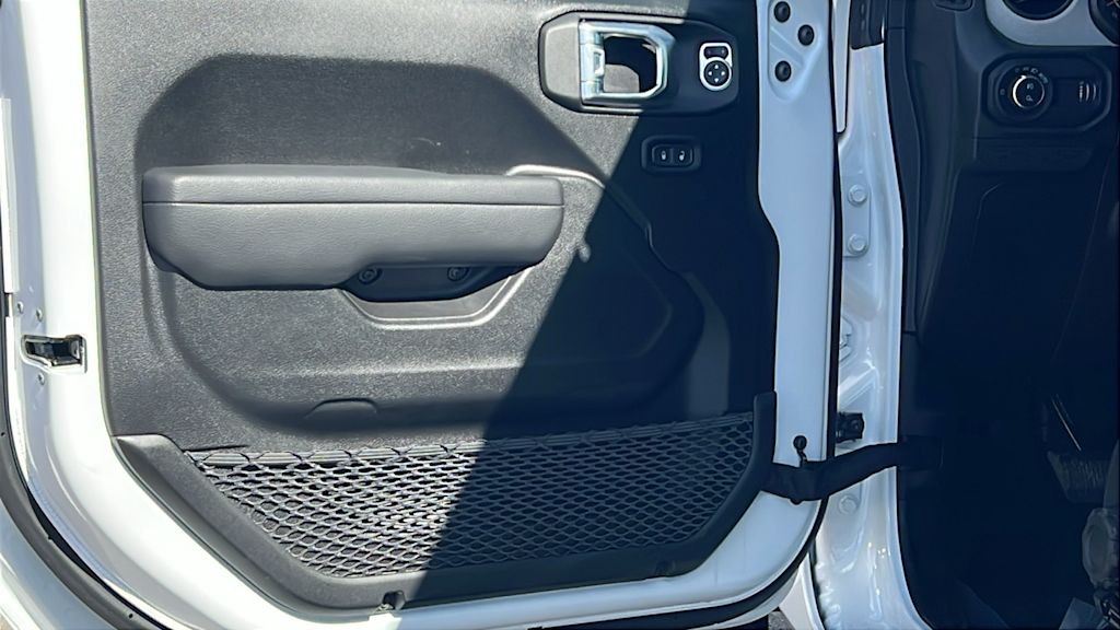Thumbnail: 2026 Jeep Gladiator - 28