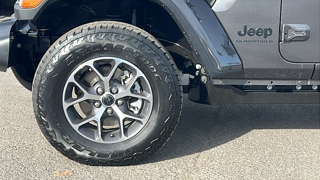 Thumbnail: 2026 Jeep Gladiator - 8