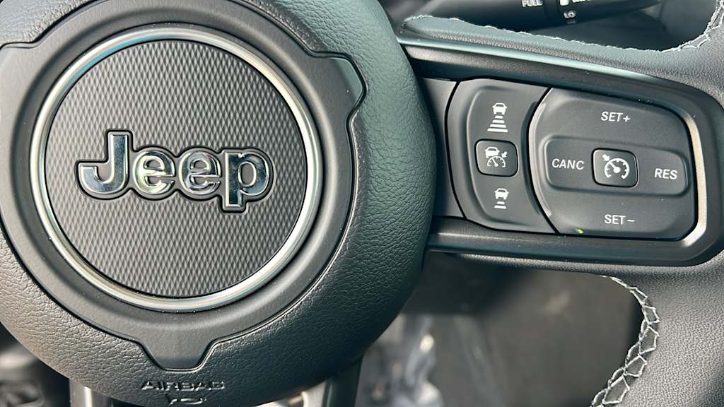 Thumbnail: 2026 Jeep Gladiator - 26