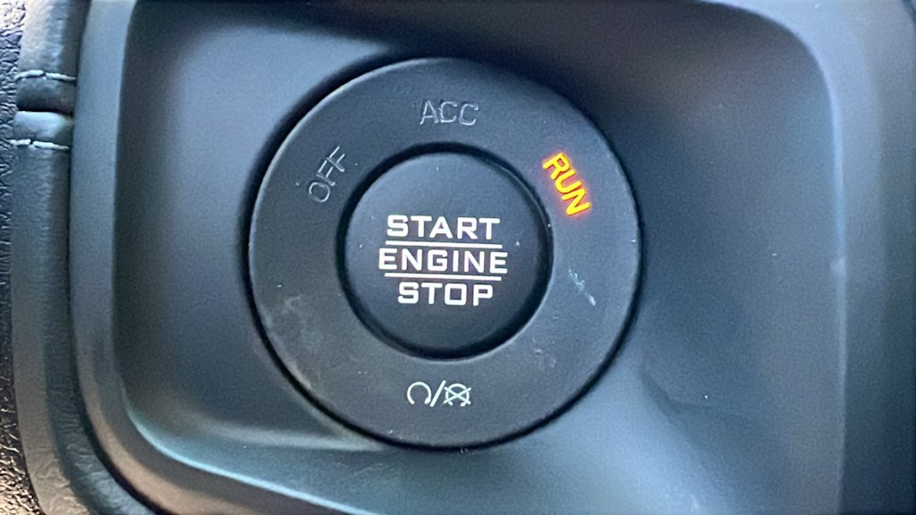 Thumbnail: 2025 Jeep Gladiator - 24