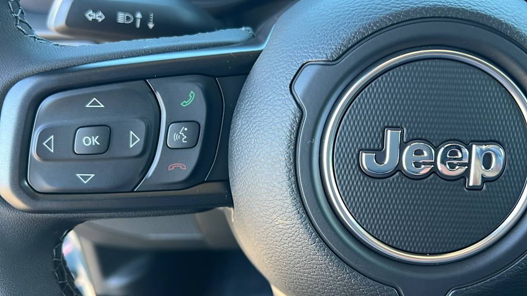 Thumbnail: 2025 Jeep Gladiator - 25