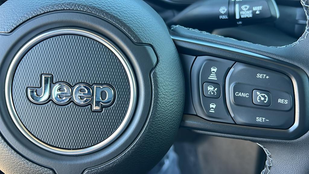 Thumbnail: 2025 Jeep Gladiator - 26