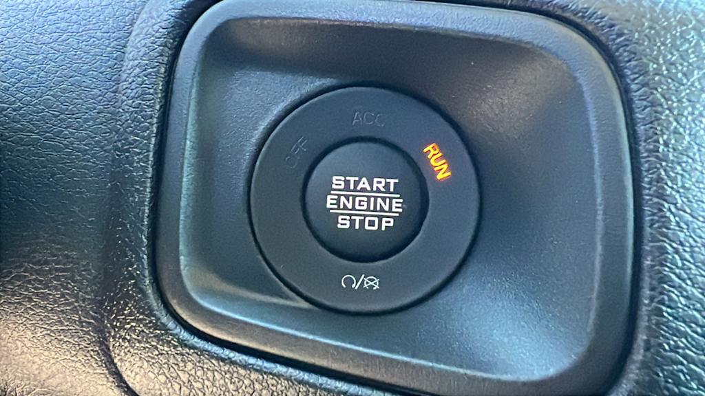 Thumbnail: 2025 Jeep Gladiator - 23