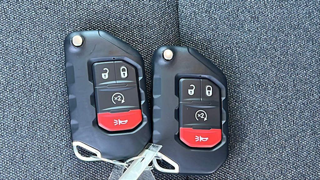 Thumbnail: 2025 Jeep Gladiator - 17